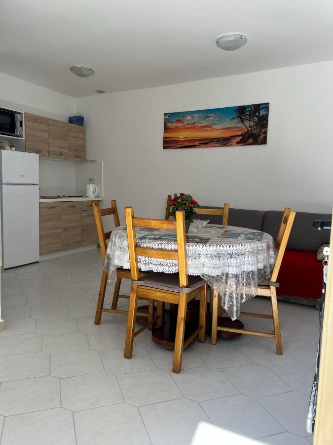 Apartments Ferguson Ядраново Екстериор снимка
