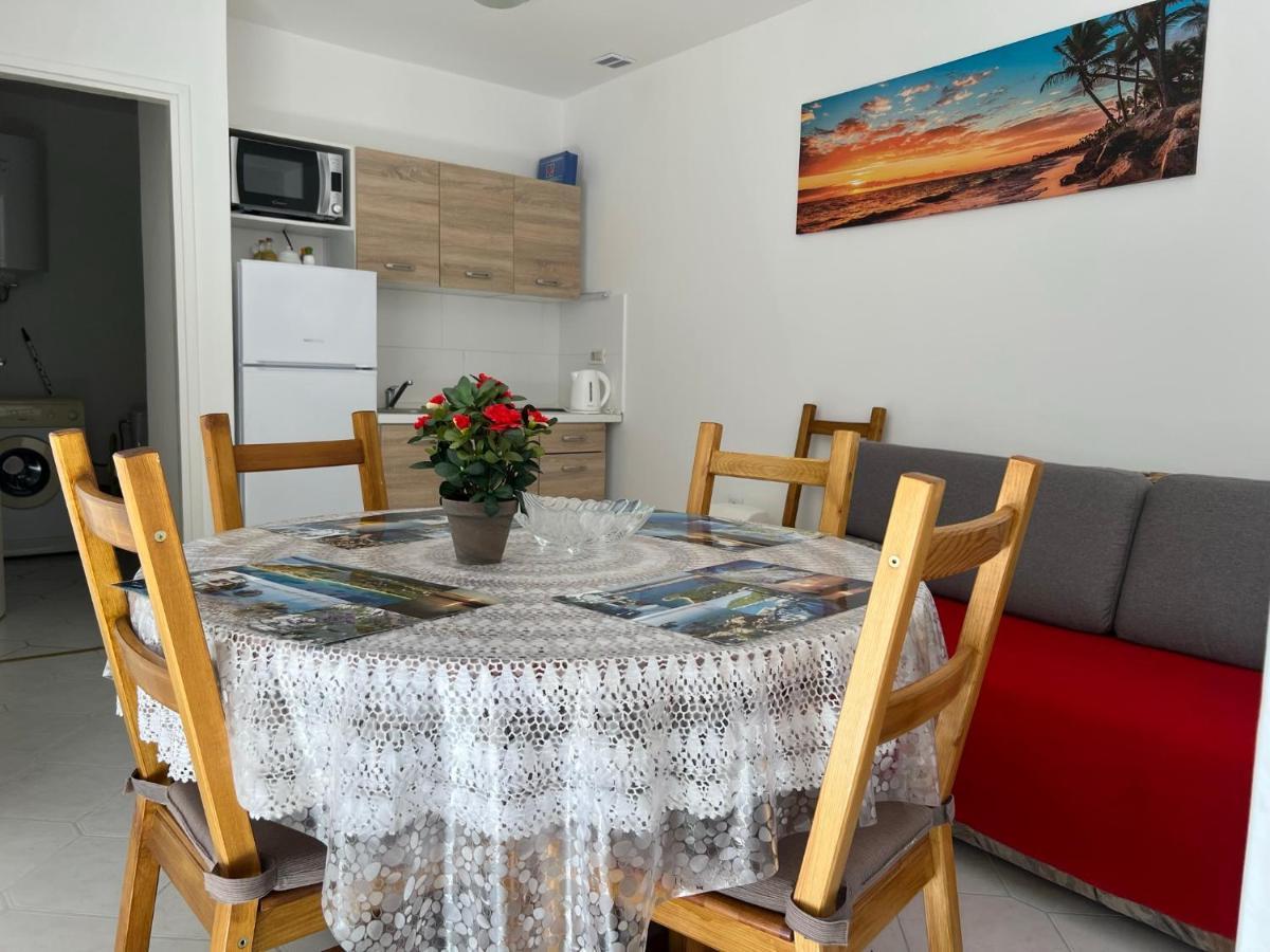 Apartments Ferguson Ядраново Екстериор снимка